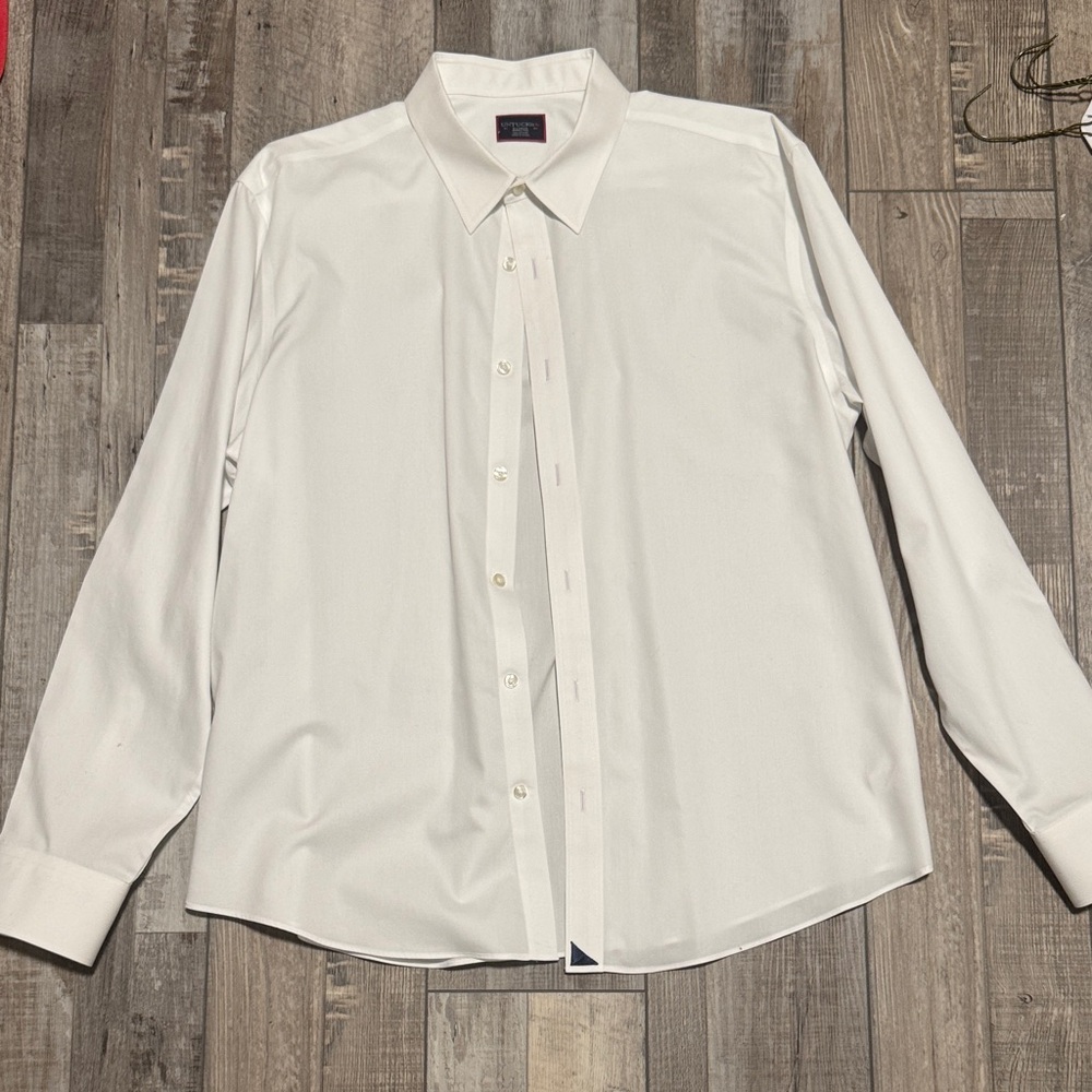 UNTUCKit Men's White Dress Shirt